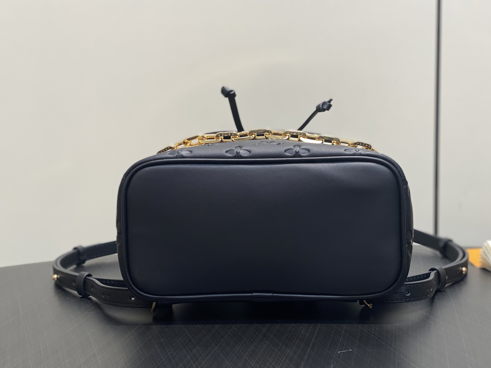 Louis Vuitton Coussin Backpack( 26 x 10 x 21CM)