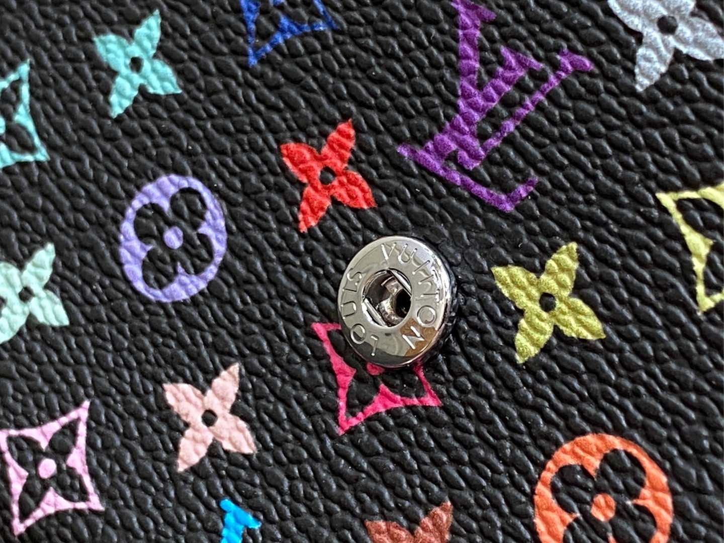 Louis Vuitton Victorine Wallet(12 x 9.5 x 2.5CM)