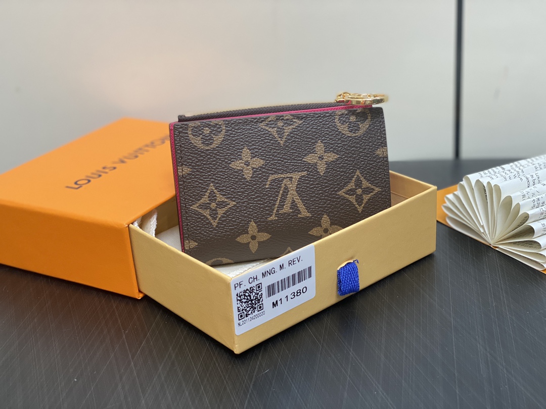Louis Vuitton Lisa Wallet (9×11.5×1.5CM)
