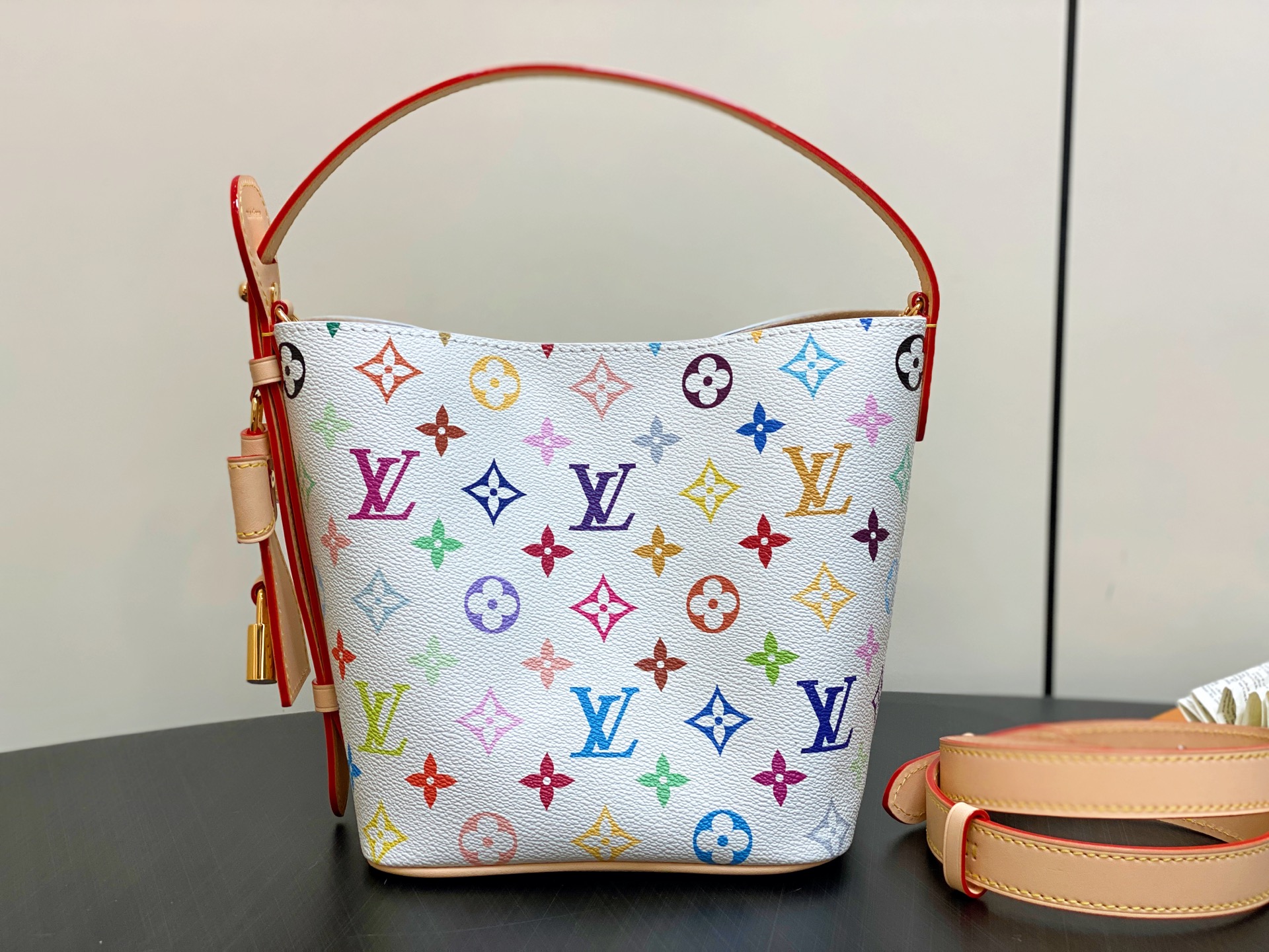 Louis Vuitton All In Bucket(18 x 12 x 16CM)