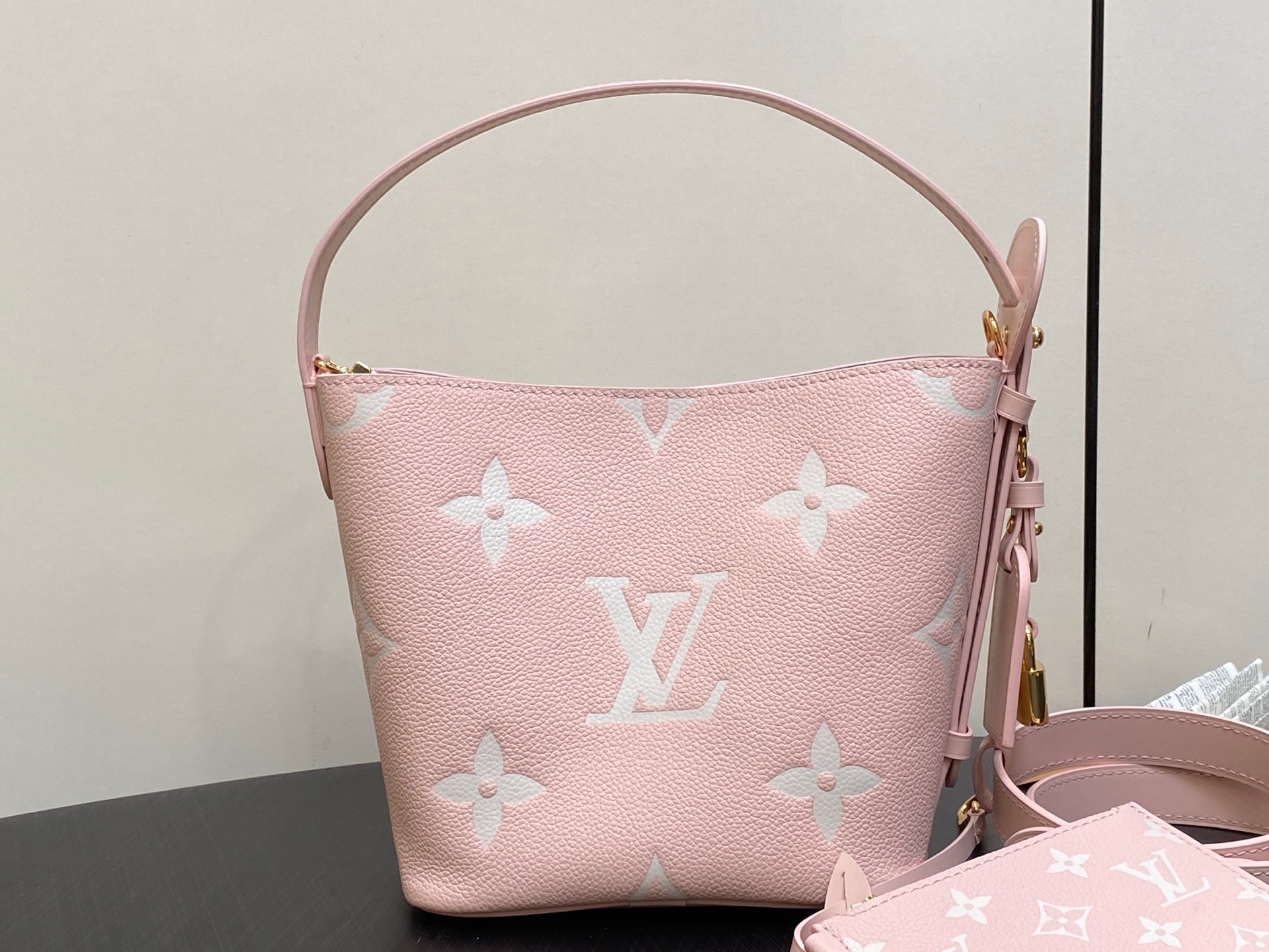 Louis Vuitton All In Bucket(18 x 12 x 16CM)