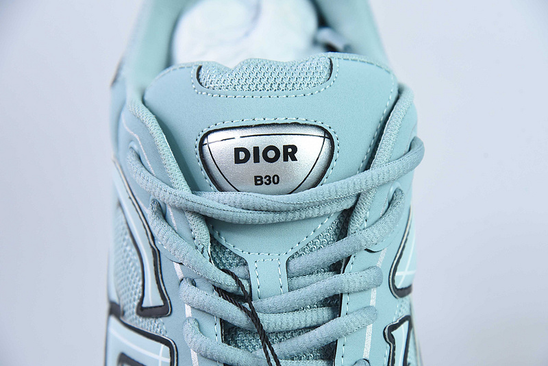 Di0r B30 Sneaker