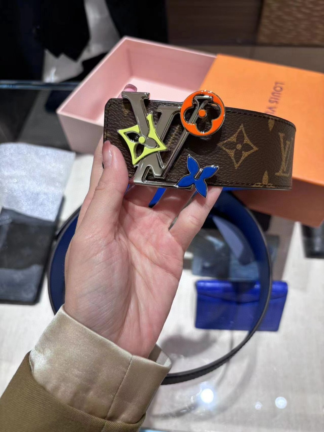 Louis Vuitt*n Men Belt-4CM