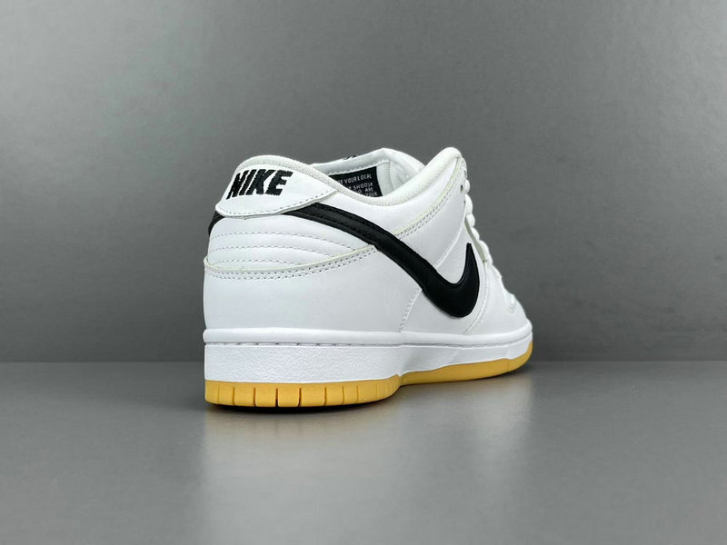 Nike SB Dunk Low CD2563-101