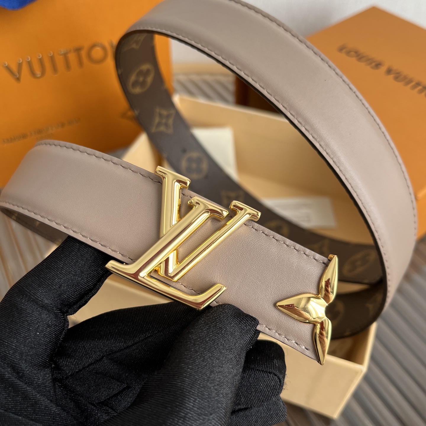 Louis Vuitt*n Women Belt-3CM