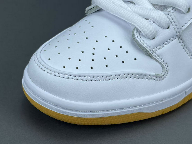 Nike SB Dunk Low CD2563-101