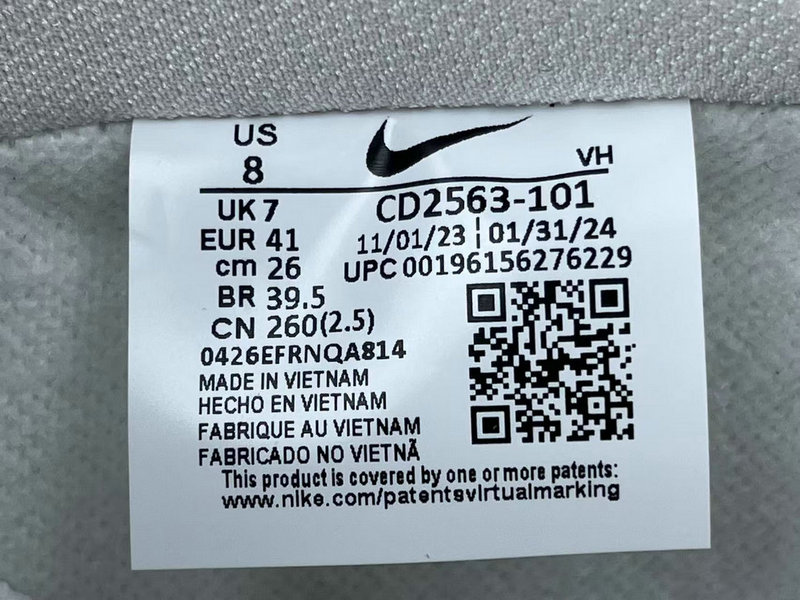 Nike SB Dunk Low CD2563-101