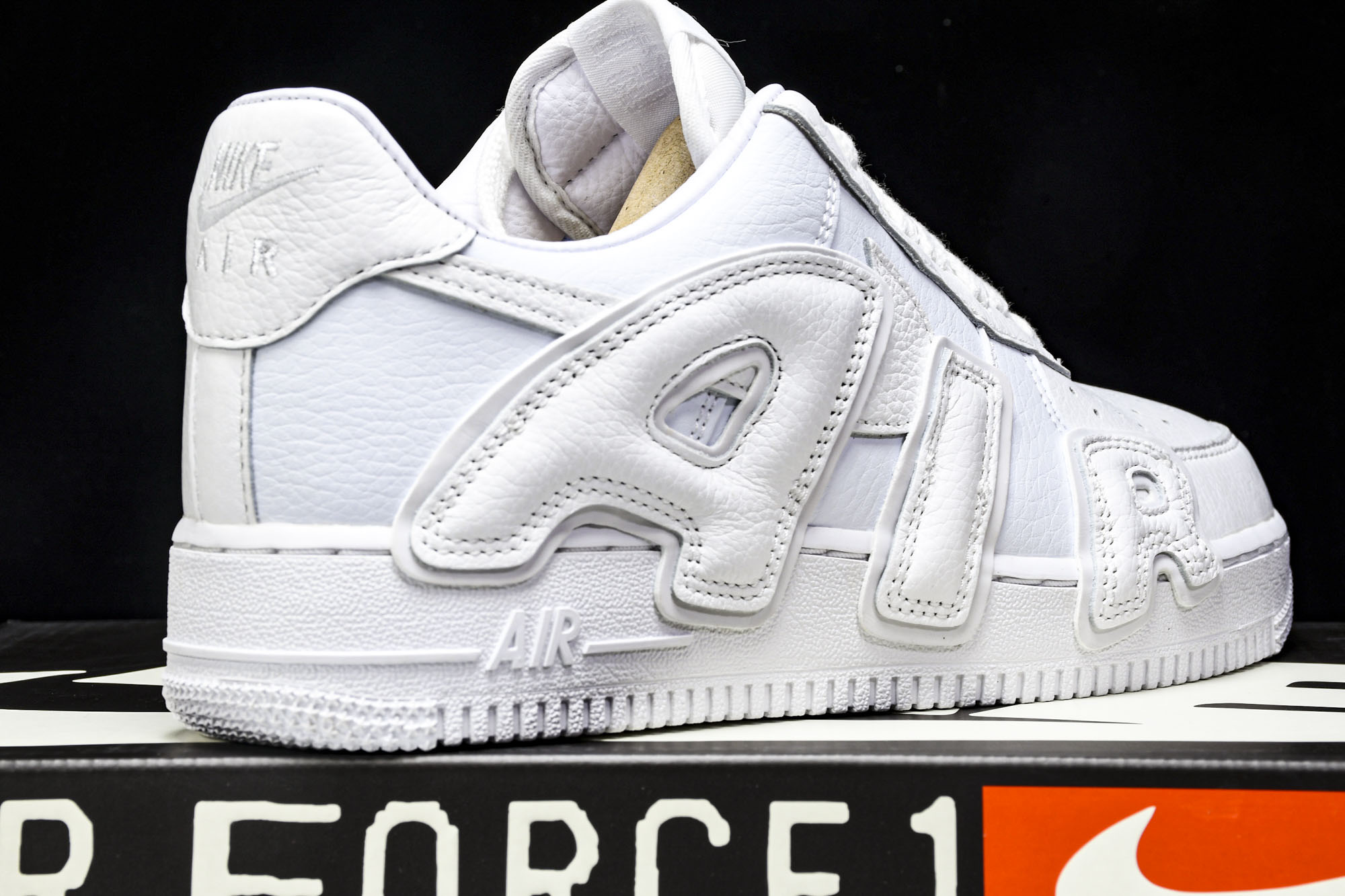 NK Air Force 1 Low Cactus Plant Flea Market White FQ7069-100