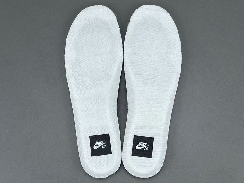 Nike SB Dunk Low CD2563-101