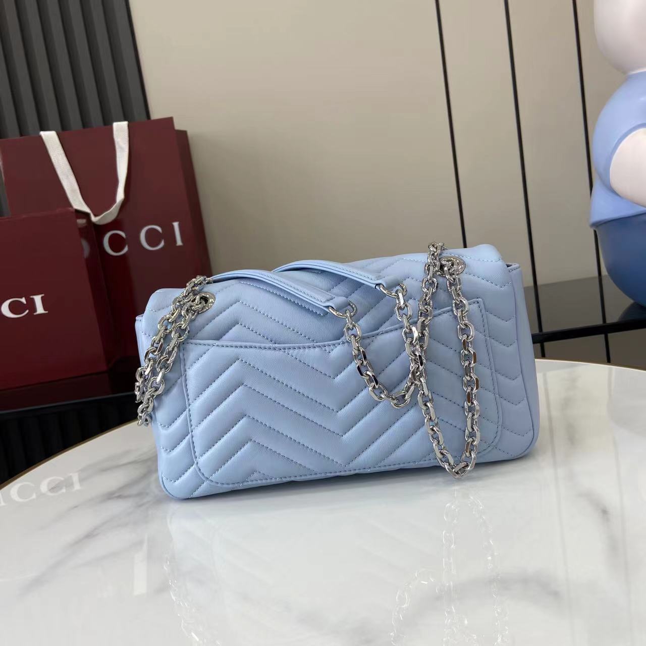 Gucci  Monogram Bag (26*15*7CM)