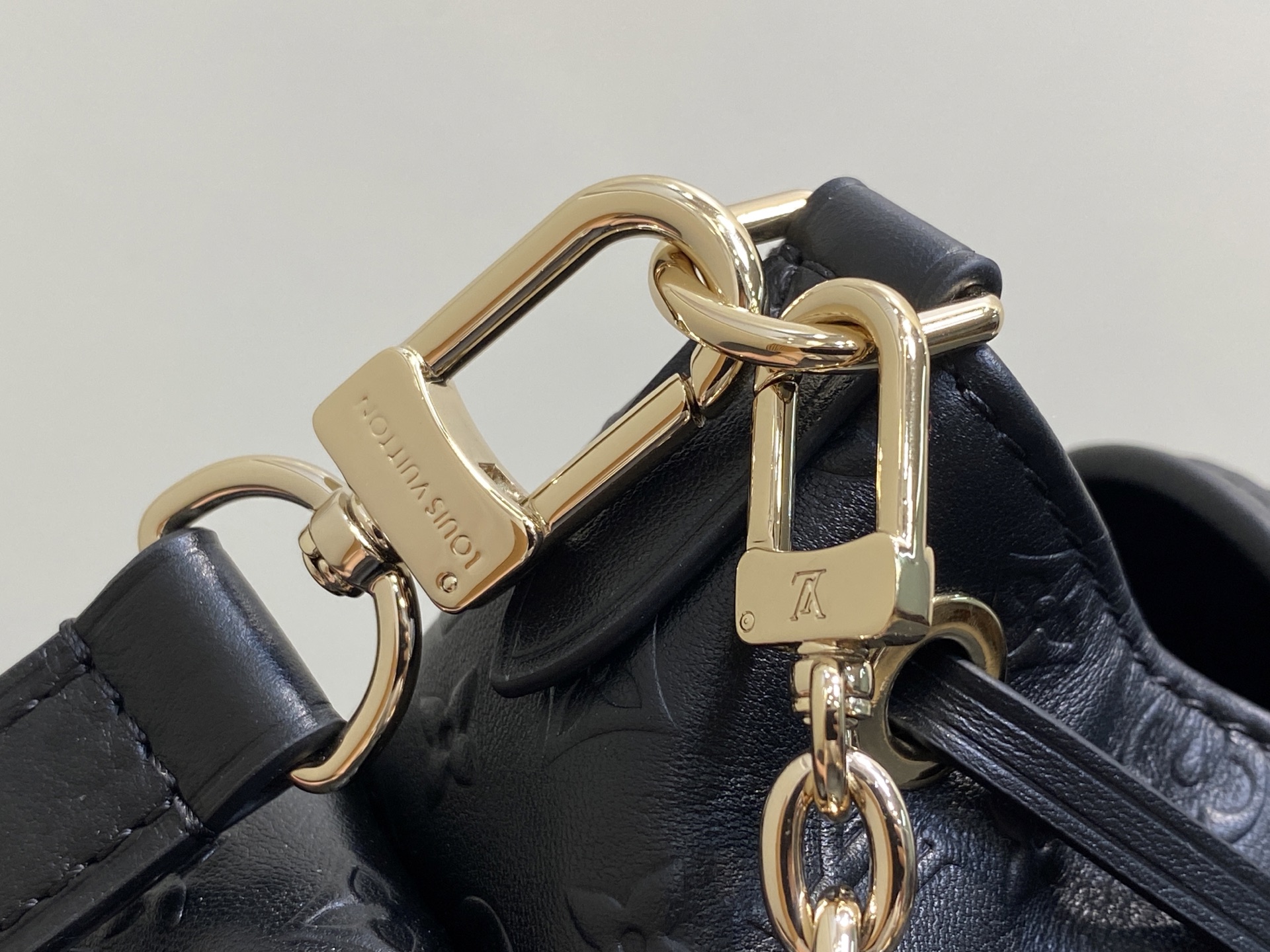 Lou*s Vuitton Odyssée Bag (27×17×12CM)