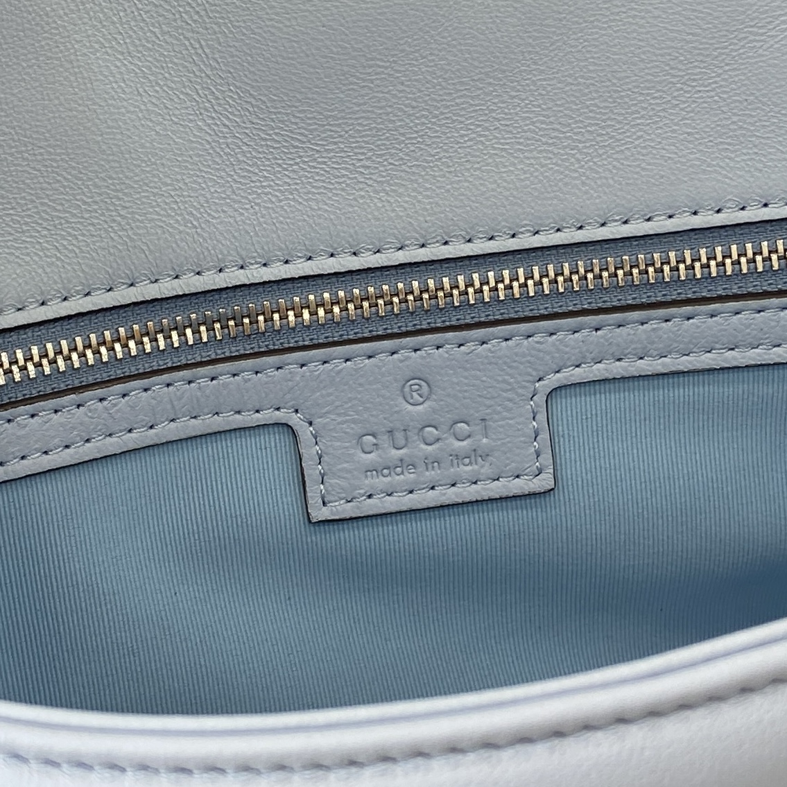 Gucci  Monogram Bag (26*15*7CM)