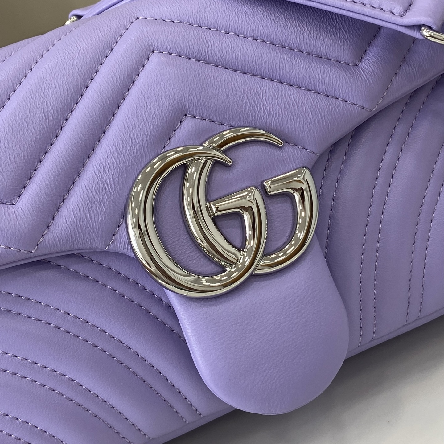 Gucci  Monogram Bag (26*15*7CM)