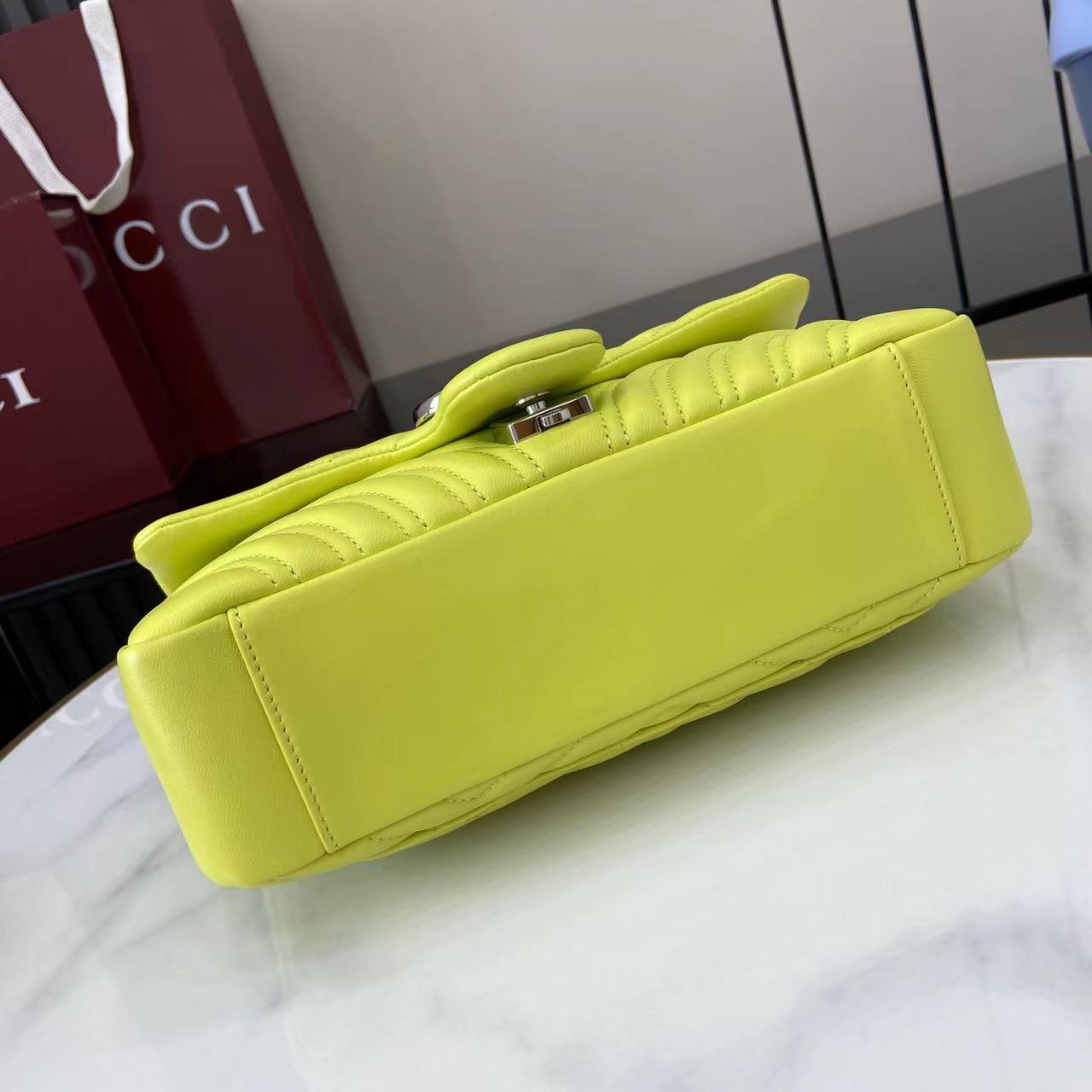 Gucci  Monogram Bag (26*15*7CM)