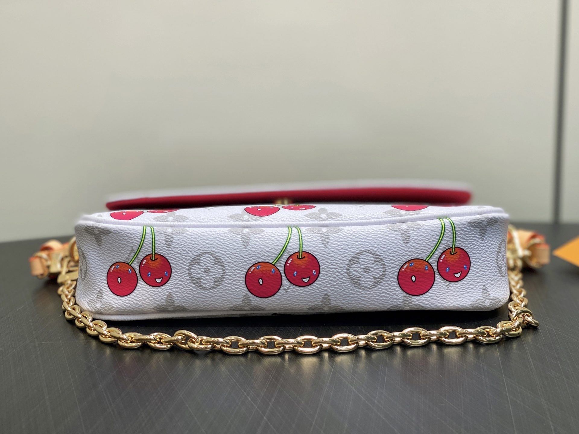 Lou*s Vuitton x TM Wallet On Chain Ivy Bag (23.5x12x4.3CM)