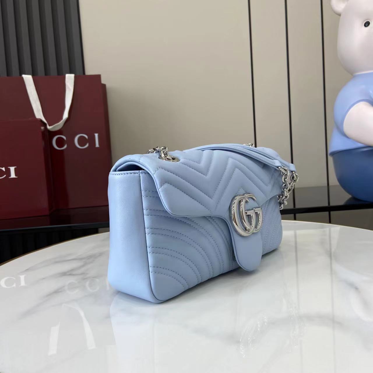 Gucci  Monogram Bag (26*15*7CM)