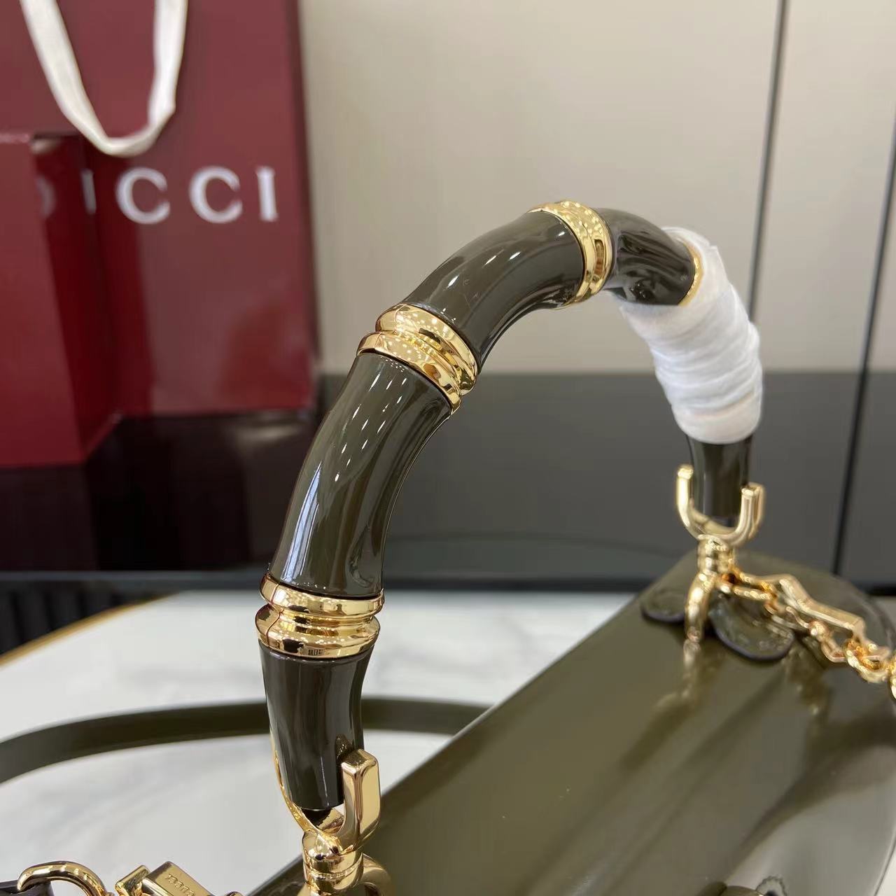 Gucc* Top Handle Bag (26*13*8CM)