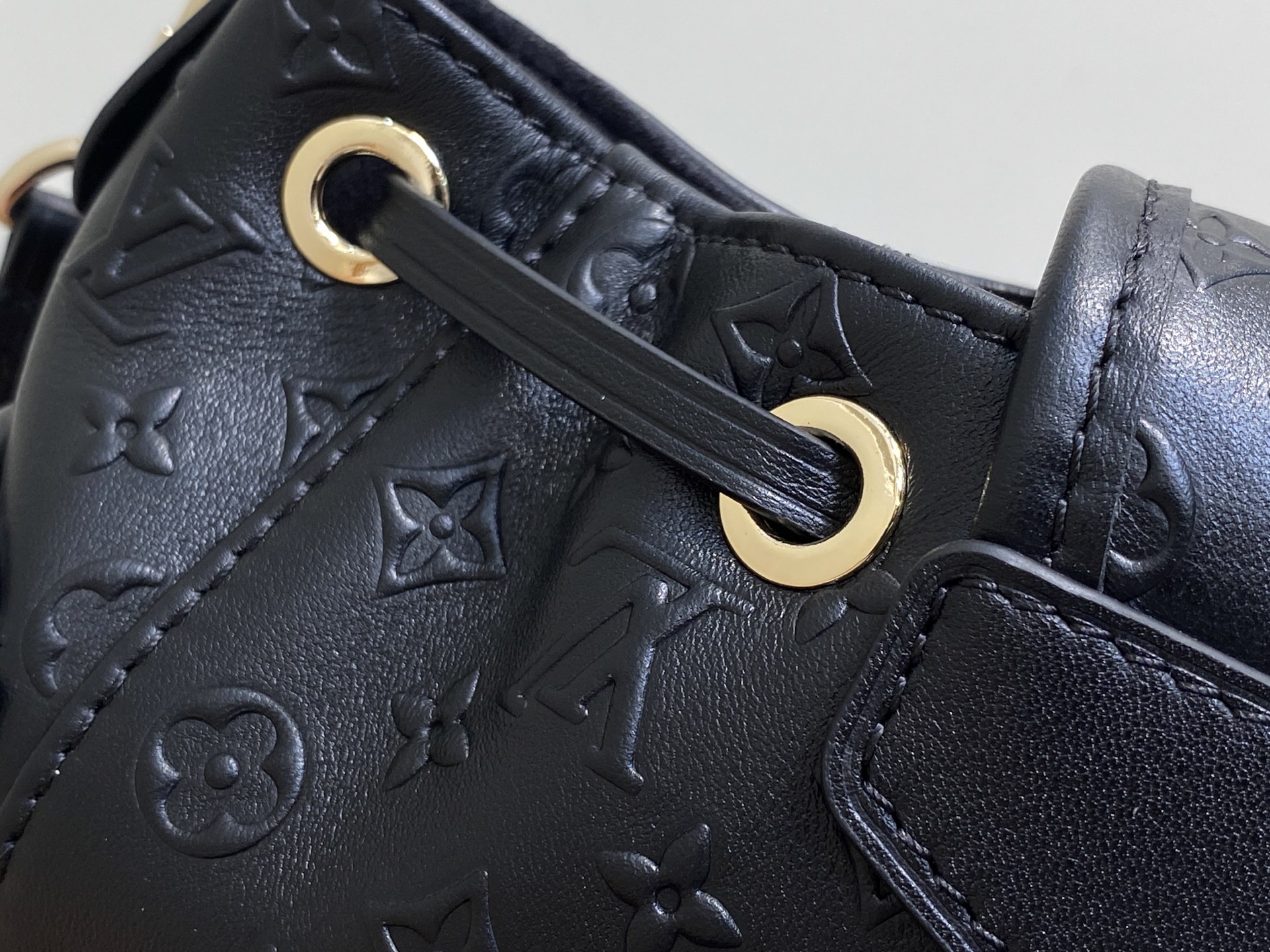 Lou*s Vuitton Odyssée Bag (27×17×12CM)