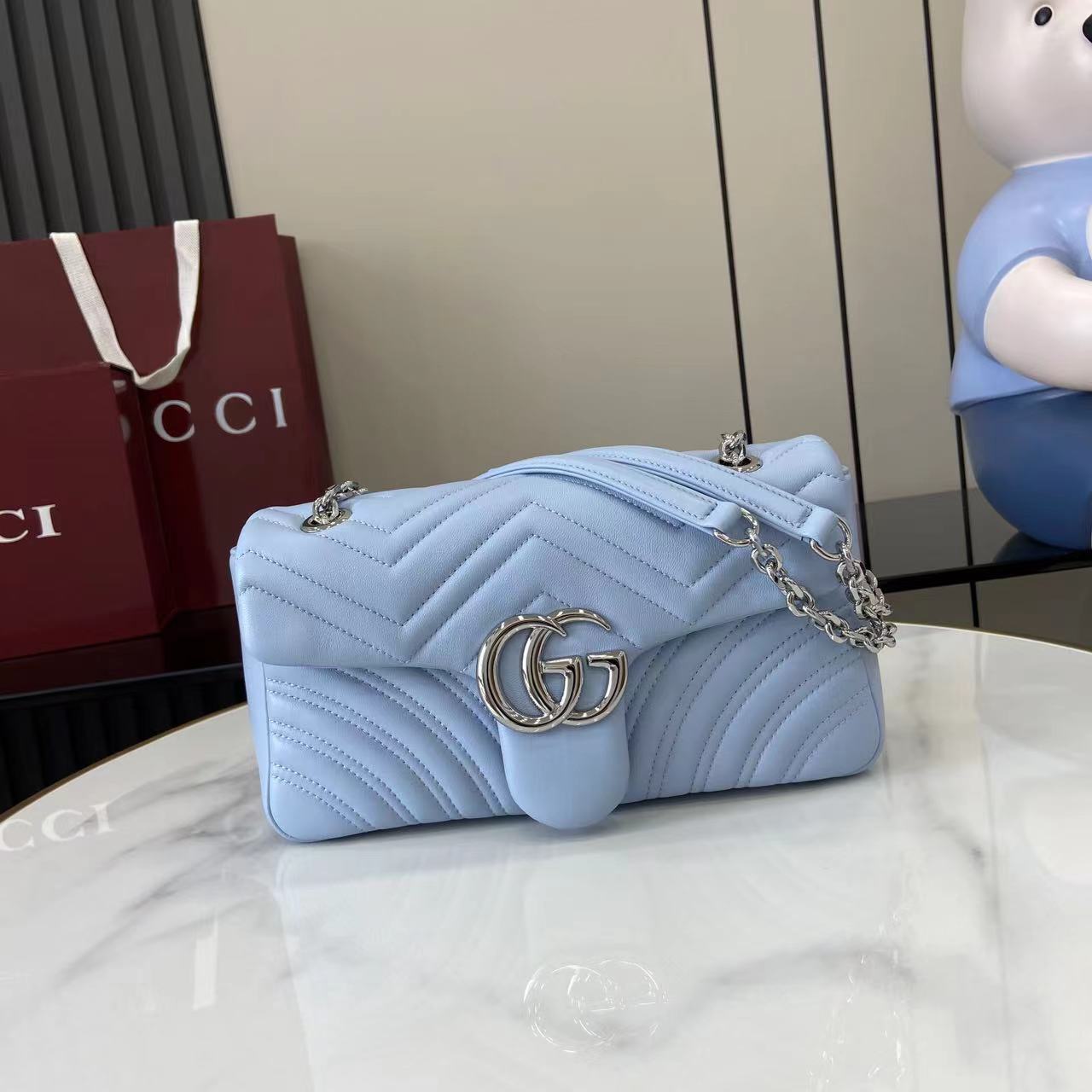 Gucci  Monogram Bag (26*15*7CM)