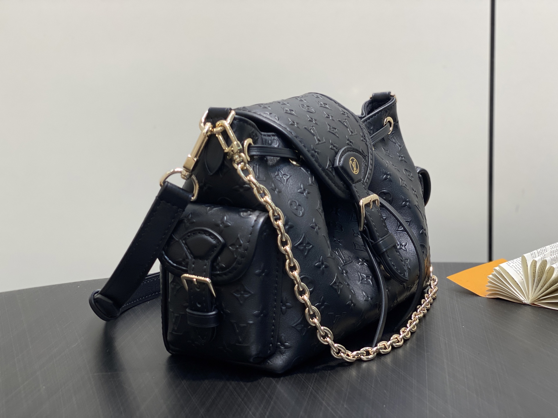 Lou*s Vuitton Odyssée Bag (27×17×12CM)