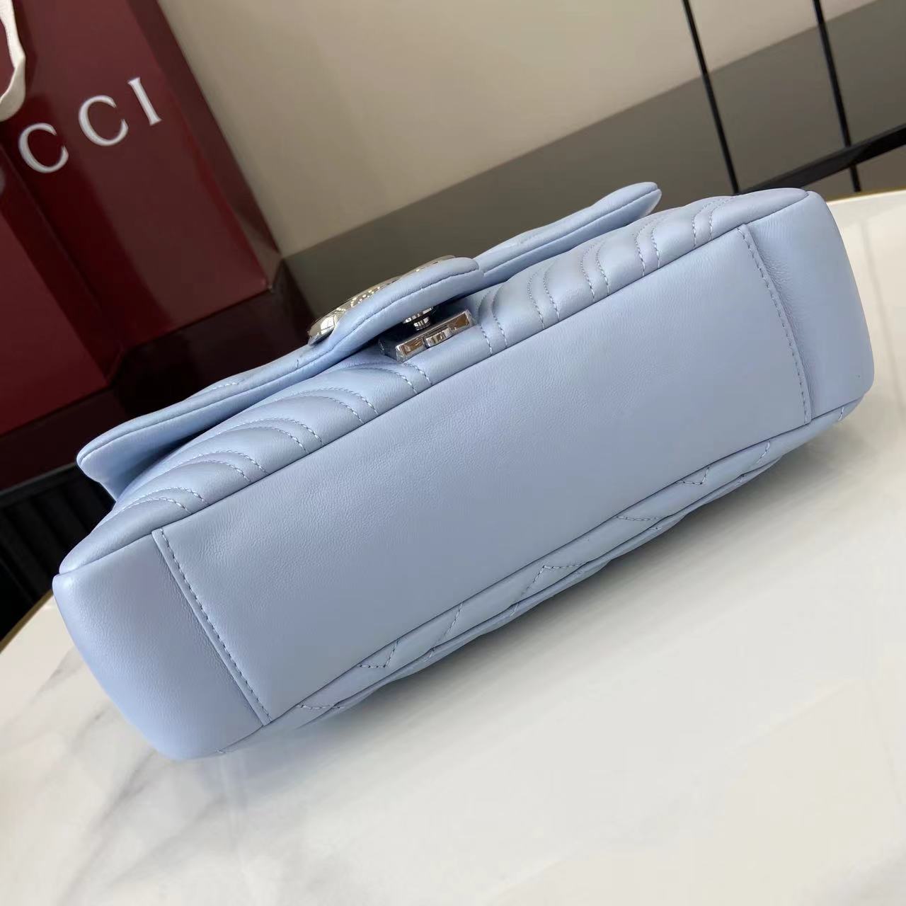 Gucci  Monogram Bag (26*15*7CM)