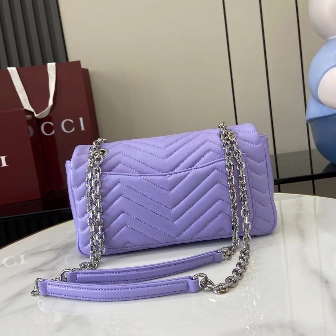 Gucci  Monogram Bag (26*15*7CM)