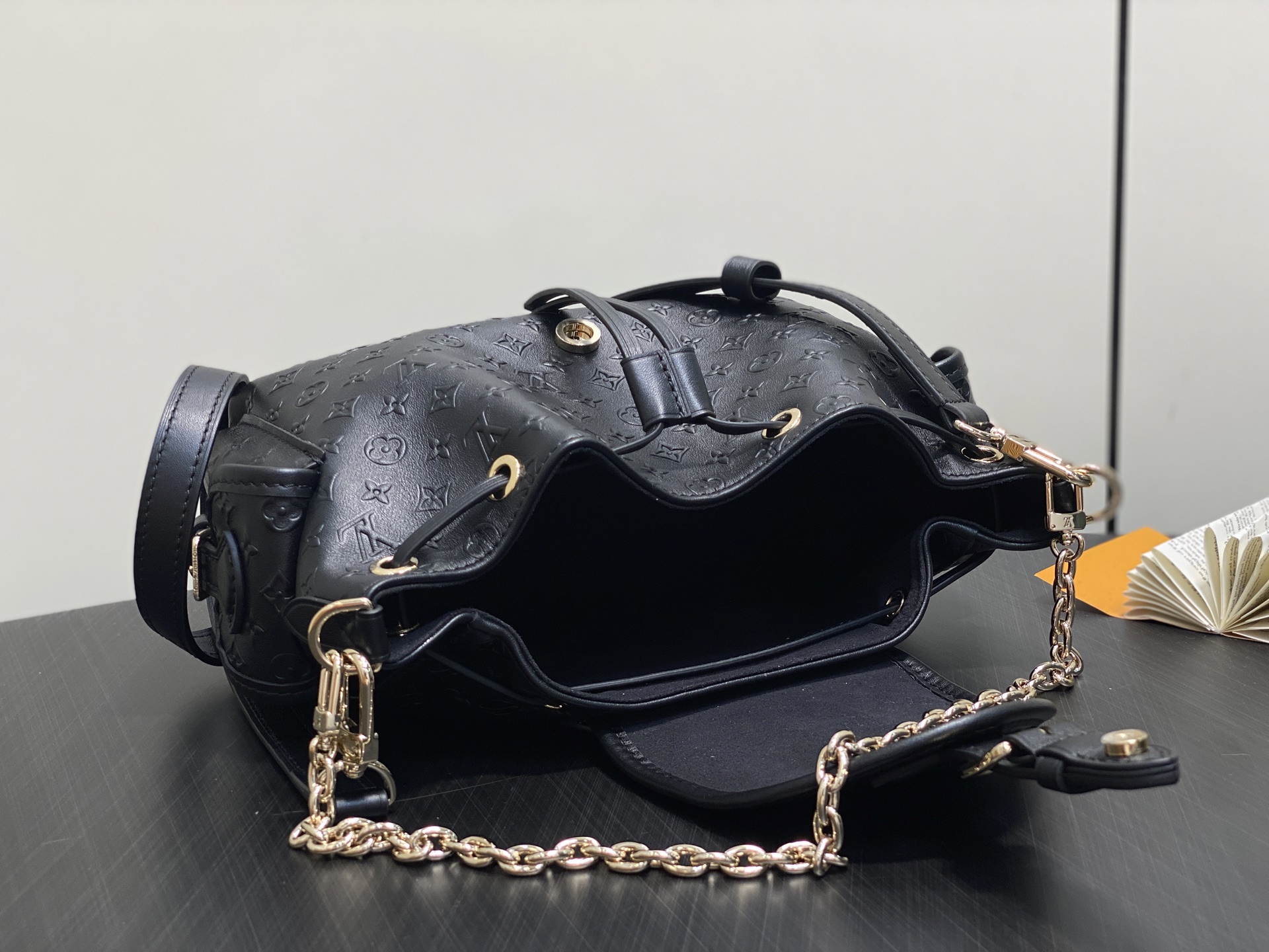 Lou*s Vuitton Odyssée Bag (27×17×12CM)