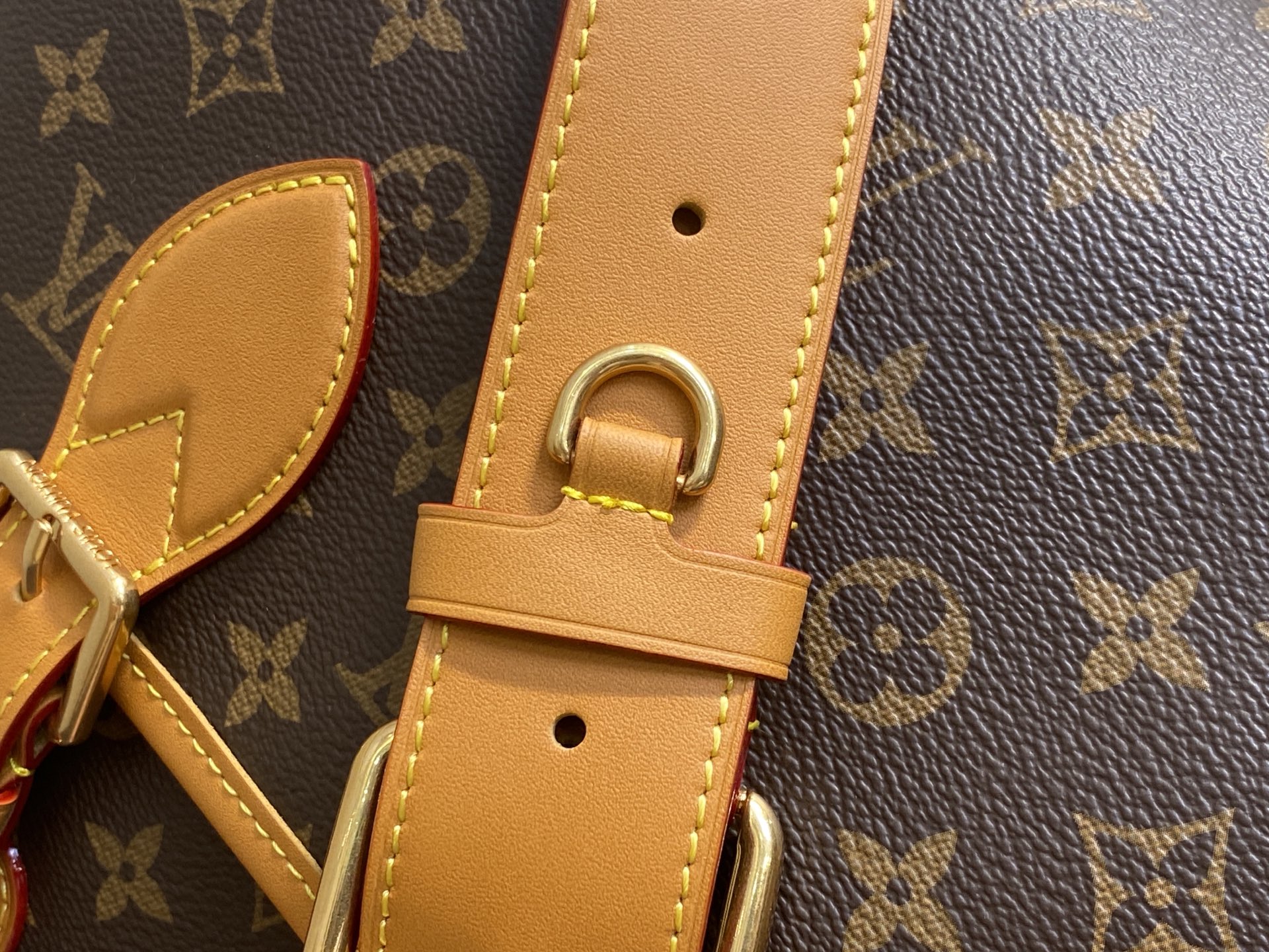 Louis Vuitt*n Satchel Messenger Bag(24 x 12 x 35.5CM)