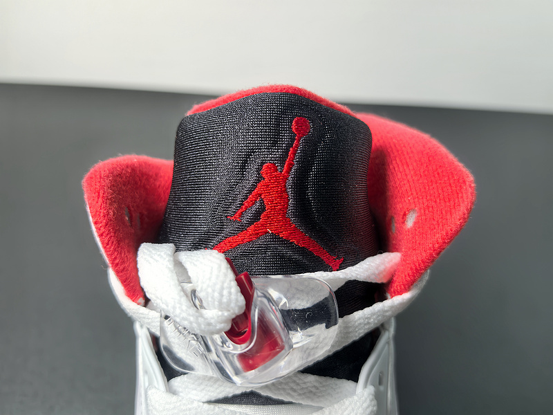 Air Jordan 5 “Fire Red Black Tongue”HQ7978-101