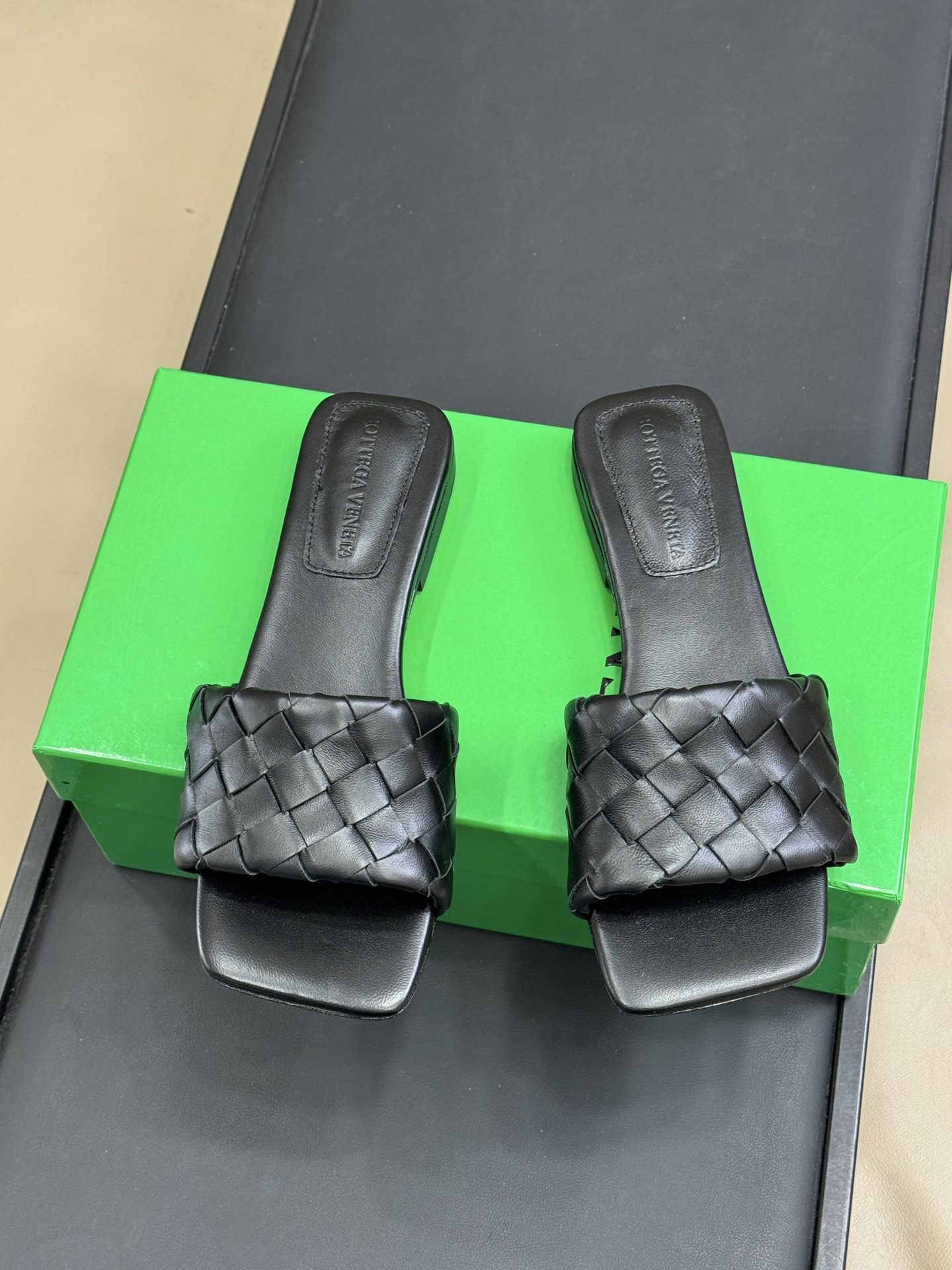 Bottega Venet* Slides(EU35-42)