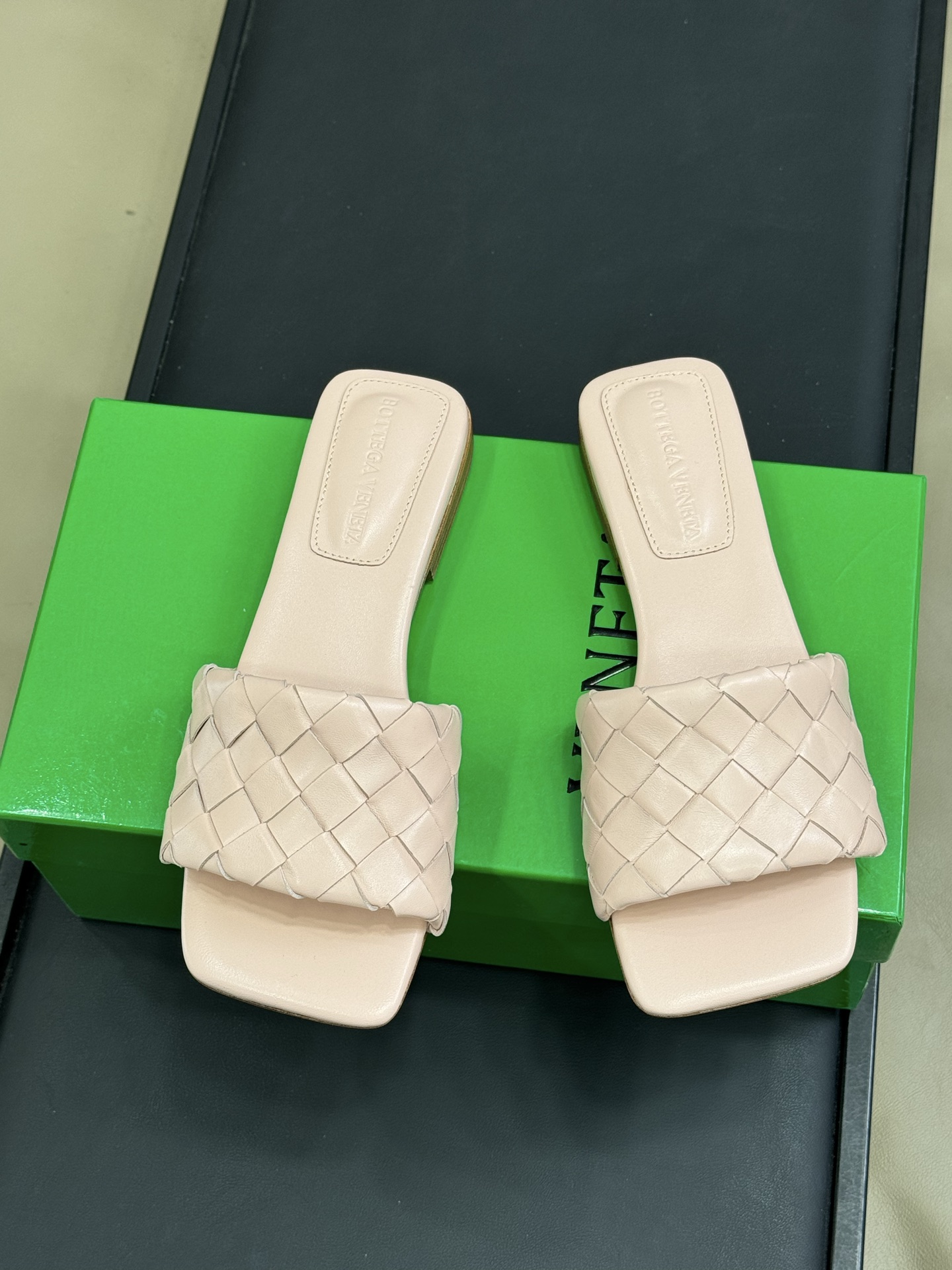 Bottega Venet* Slides(EU35-42)
