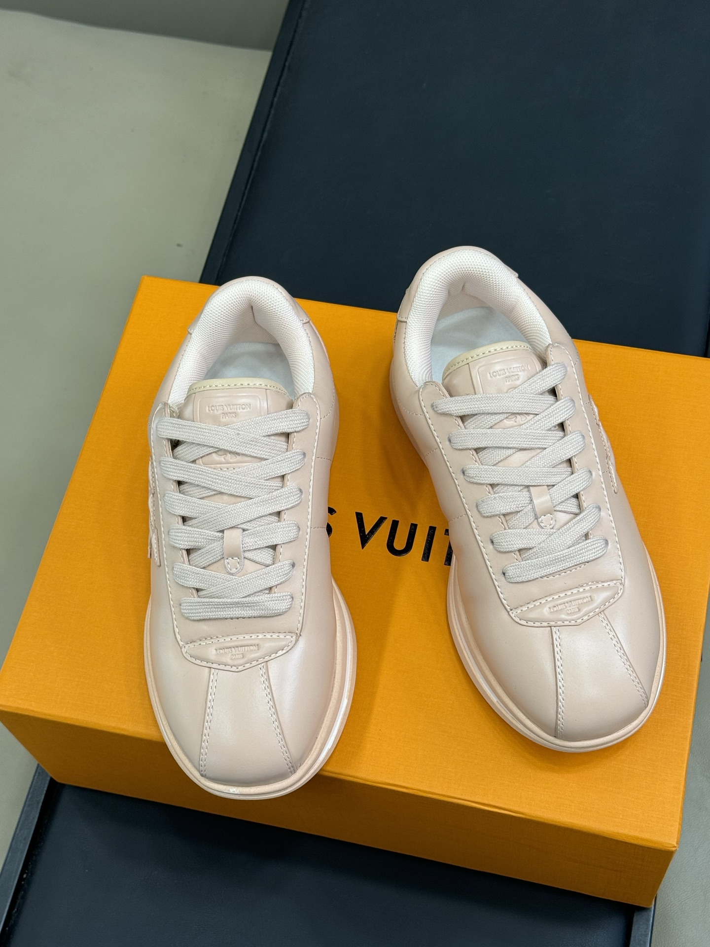 Lou*s Vuitton Buttersoft Sneakers(EU35-46)