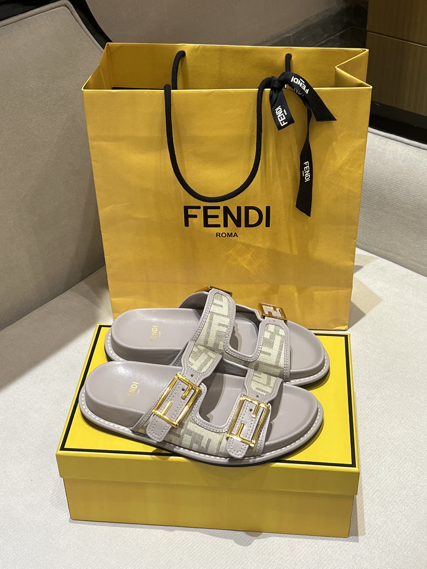 Fendi 2025ss Baguette Slides(EU35-41)