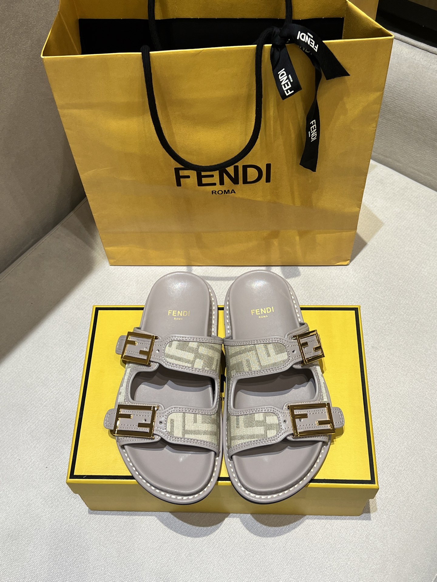 Fendi 2025ss Baguette Slides(EU35-41)