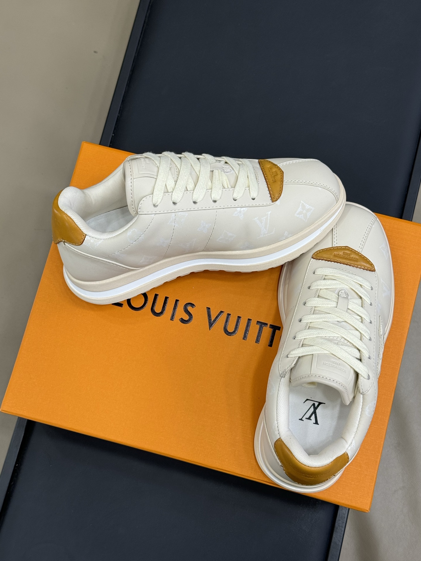 Lou*s Vuitton Buttersoft Sneakers(EU35-46)