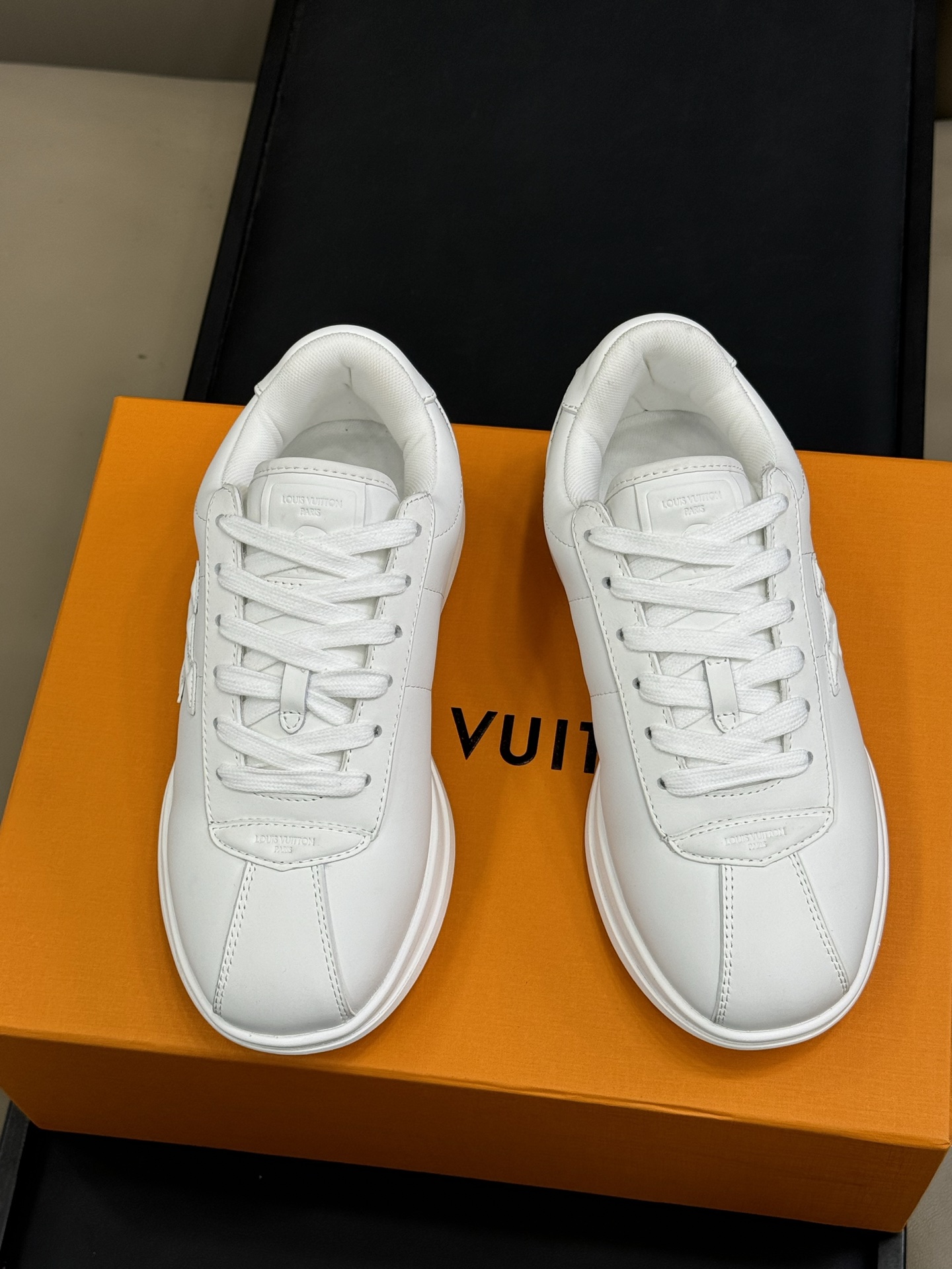 Lou*s Vuitton Buttersoft Sneakers(EU35-46)
