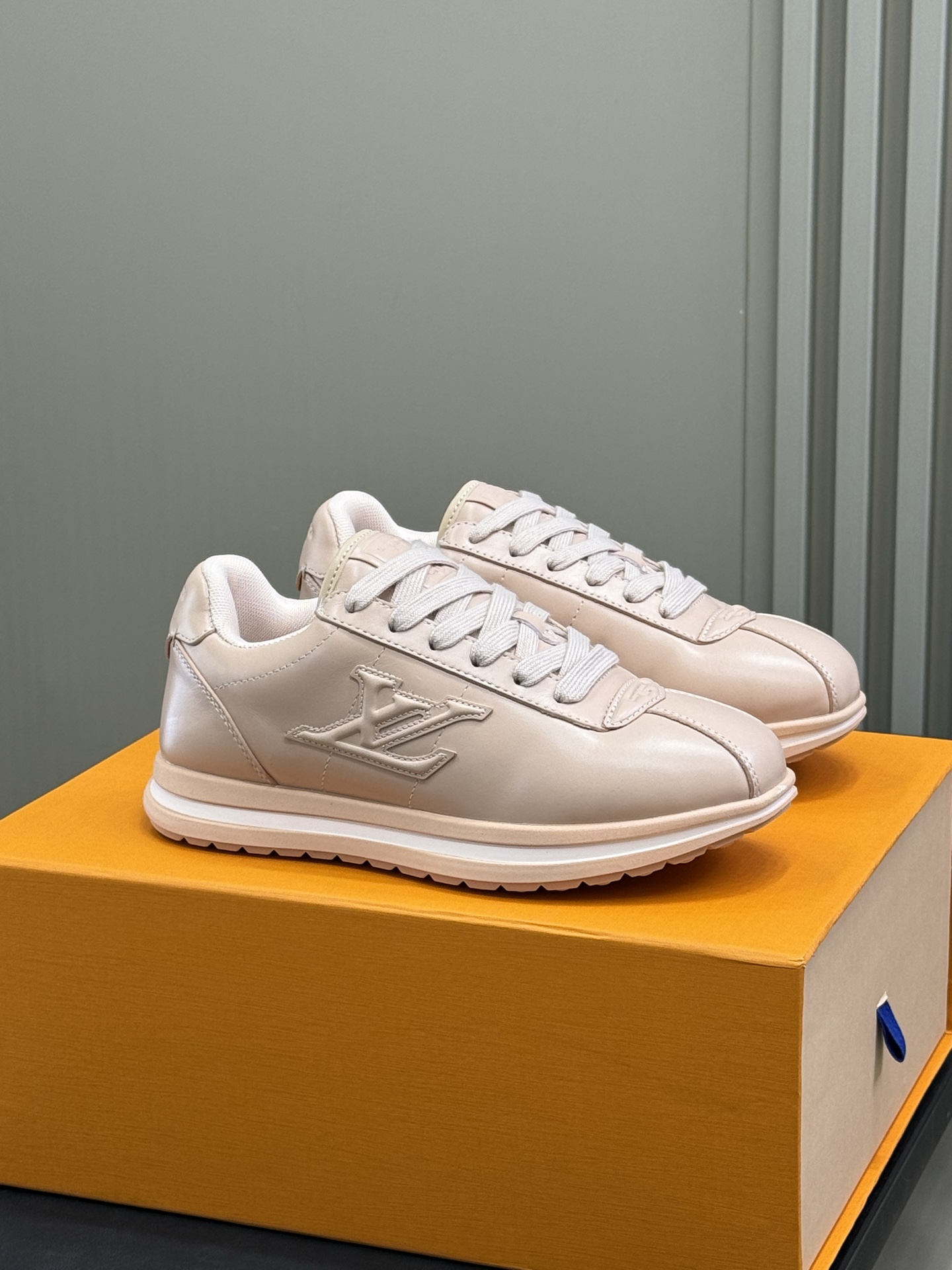 Lou*s Vuitton Buttersoft Sneakers(EU35-46)