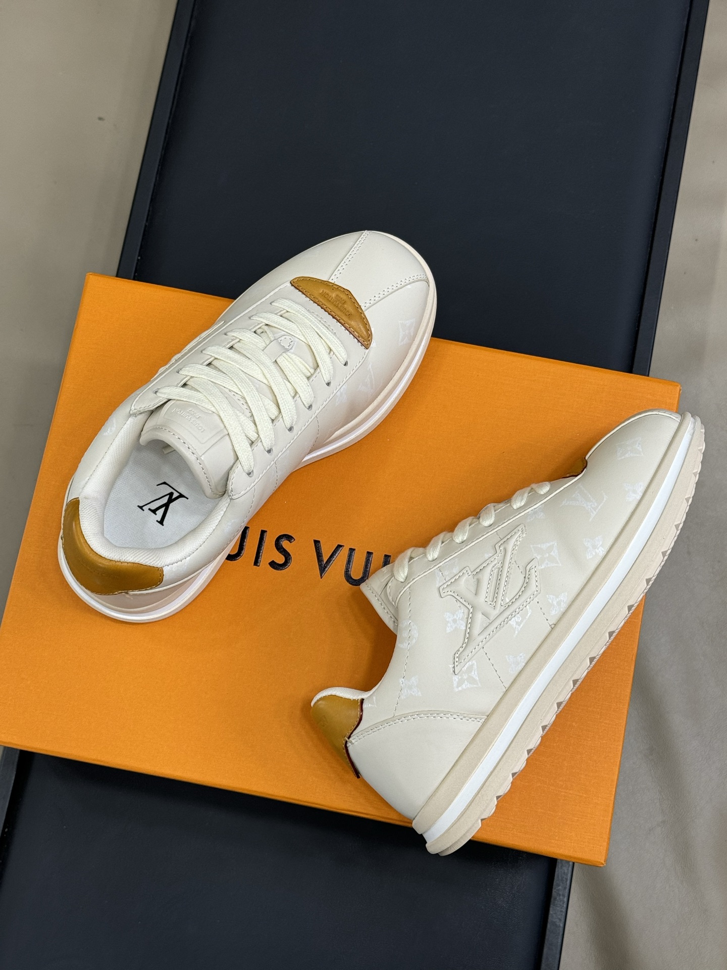 Lou*s Vuitton Buttersoft Sneakers(EU35-46)