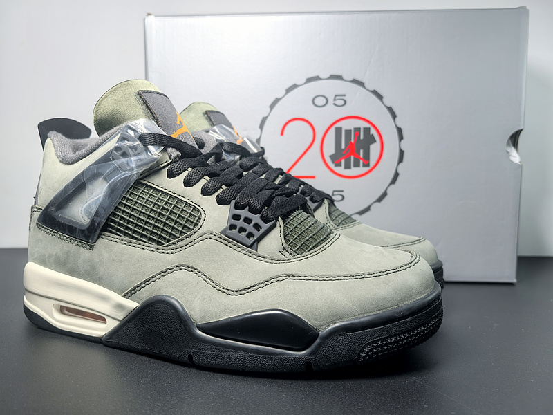 UNDEFEATED x Air Jordan 4 OG IB1519-200