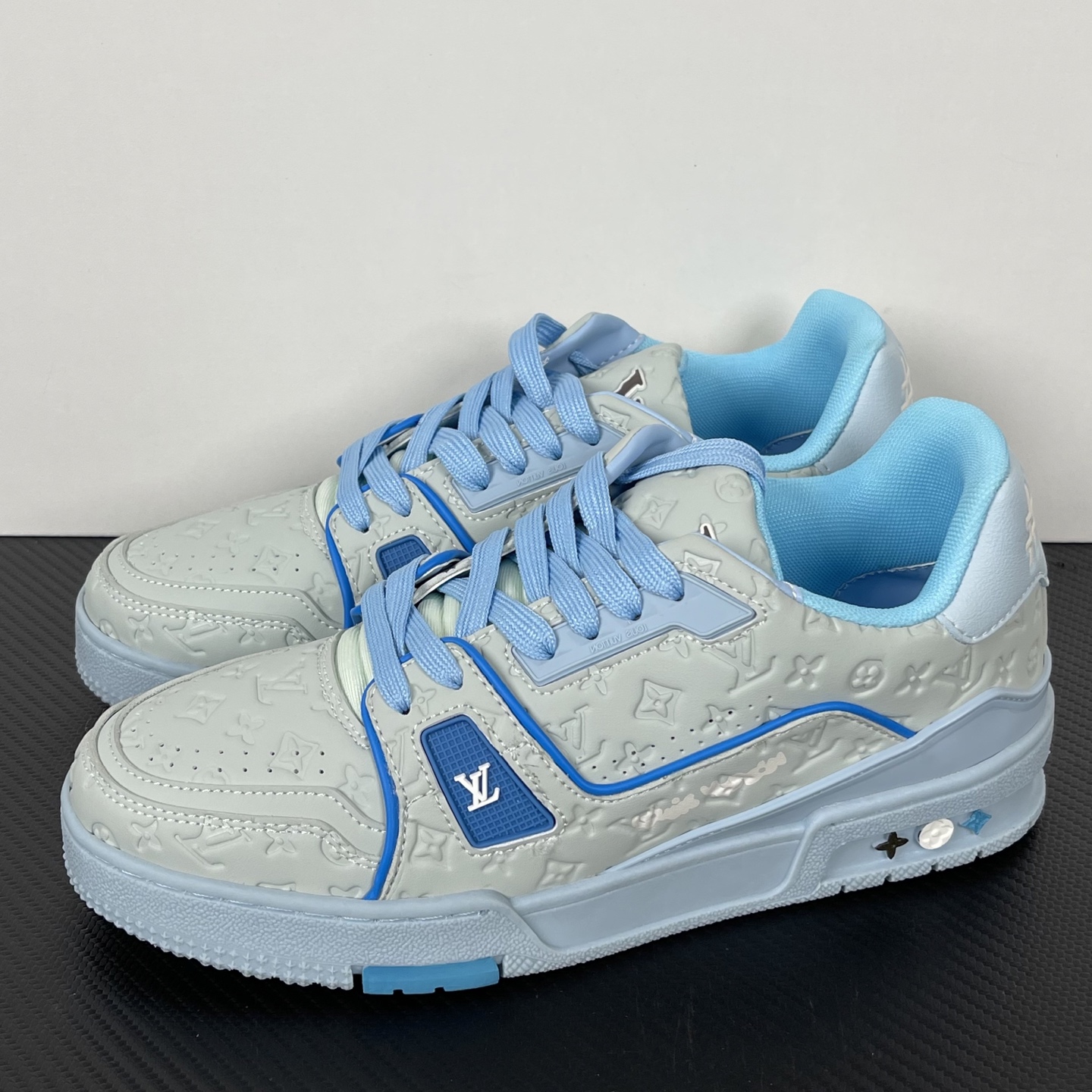 Louis Vuitton Trainer Sneakers(EU40-46)