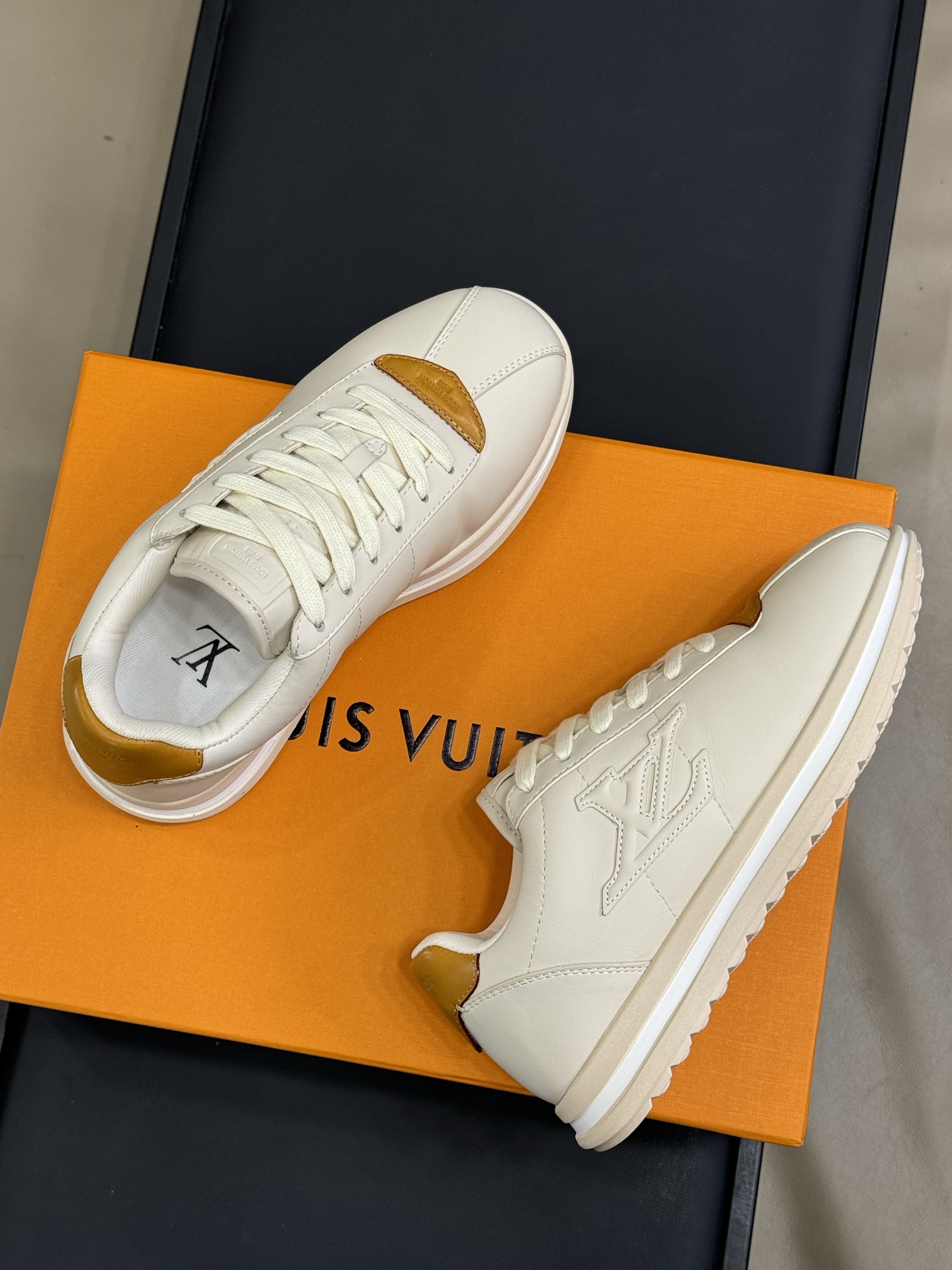 Lou*s Vuitton Buttersoft Sneakers(EU35-46)