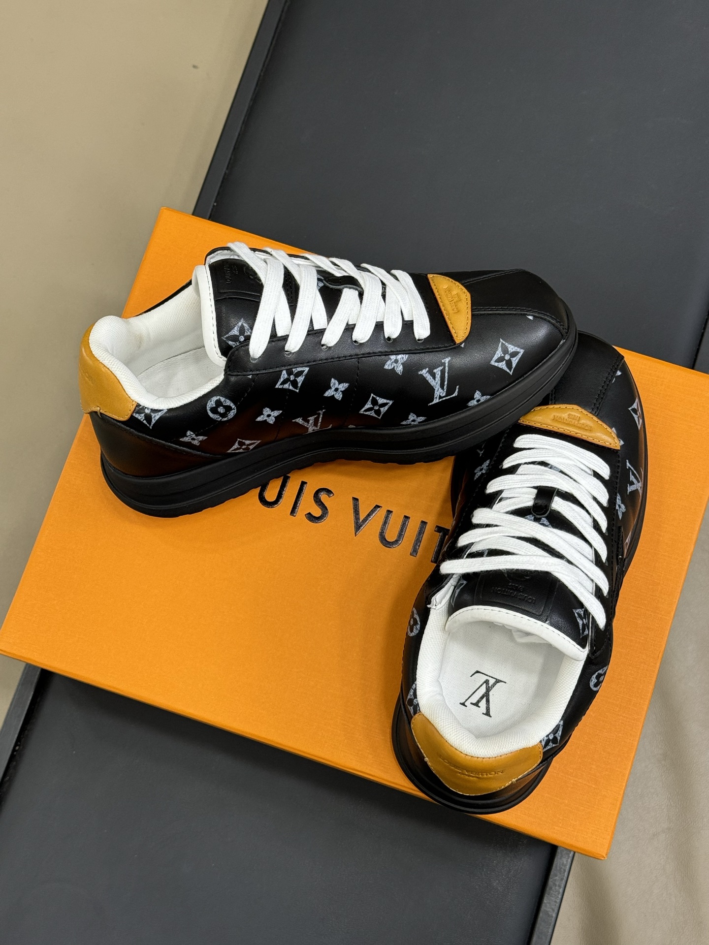 Lou*s Vuitton Buttersoft Sneakers(EU35-46)