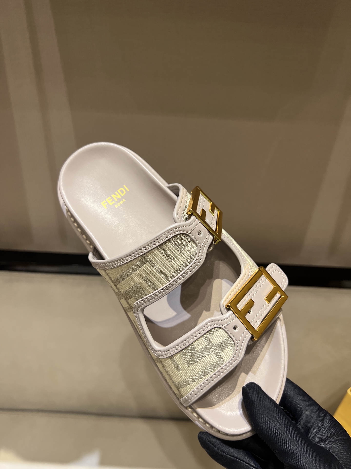 Fendi 2025ss Baguette Slides(EU35-41)