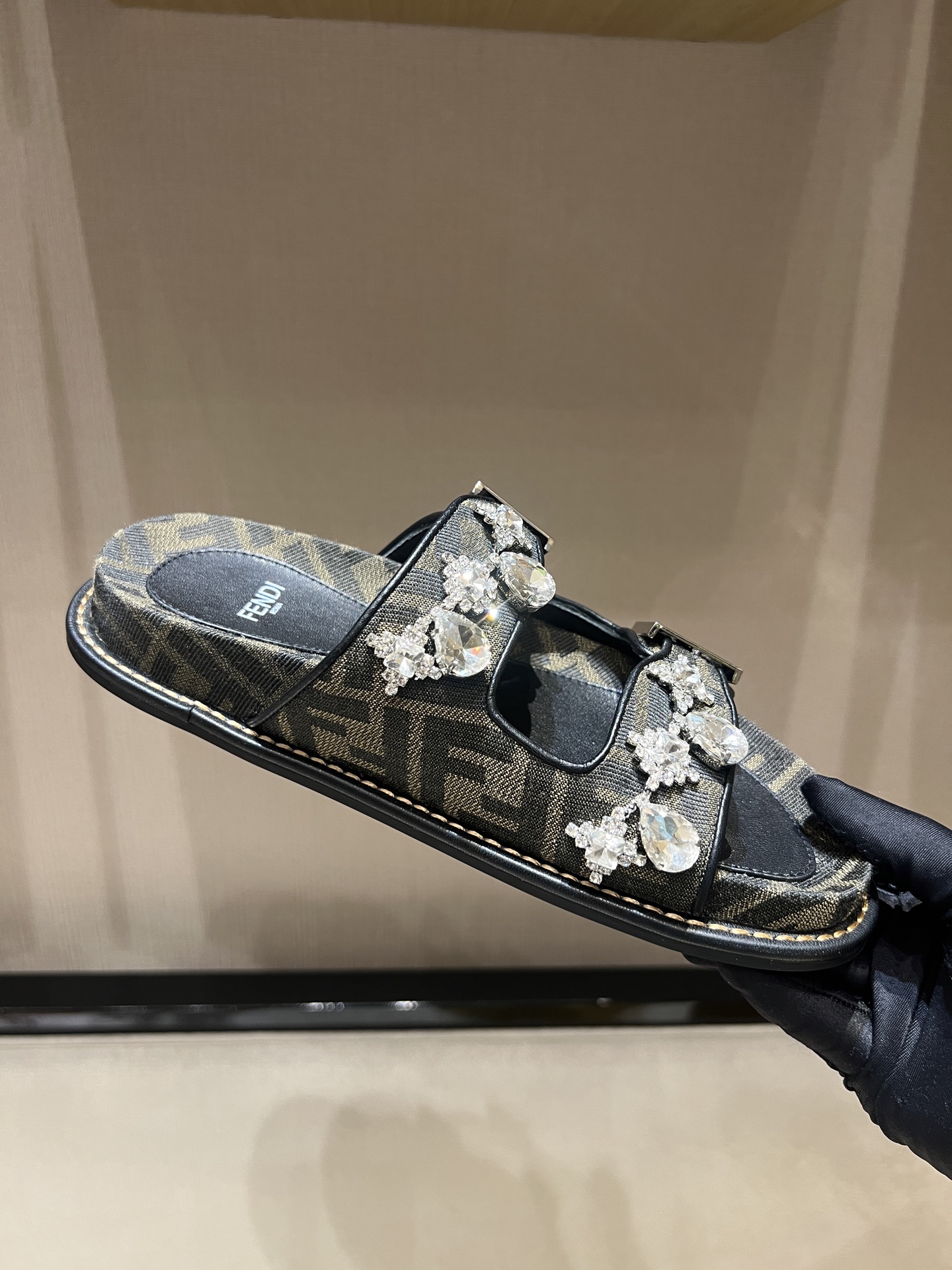 Fendi 2025ss Baguette Slides(EU35-41)