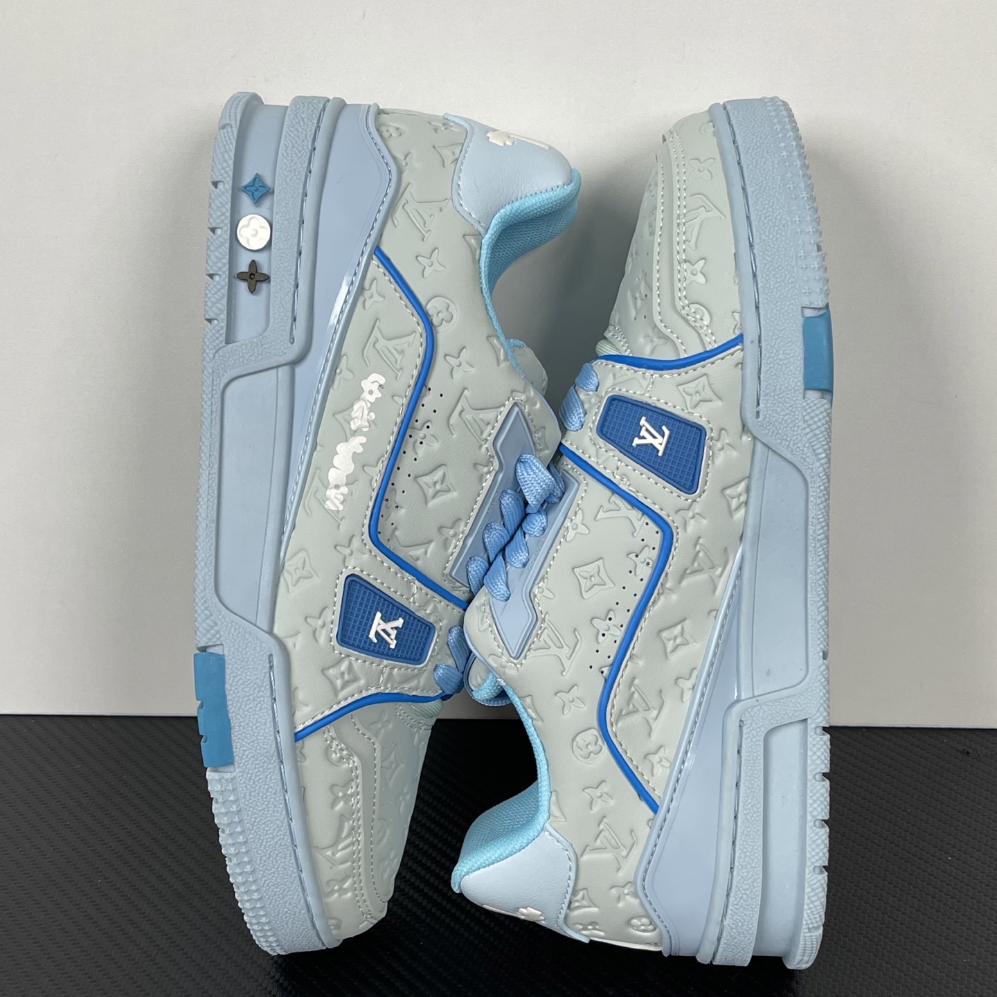 Louis Vuitton Trainer Sneakers(EU40-46)