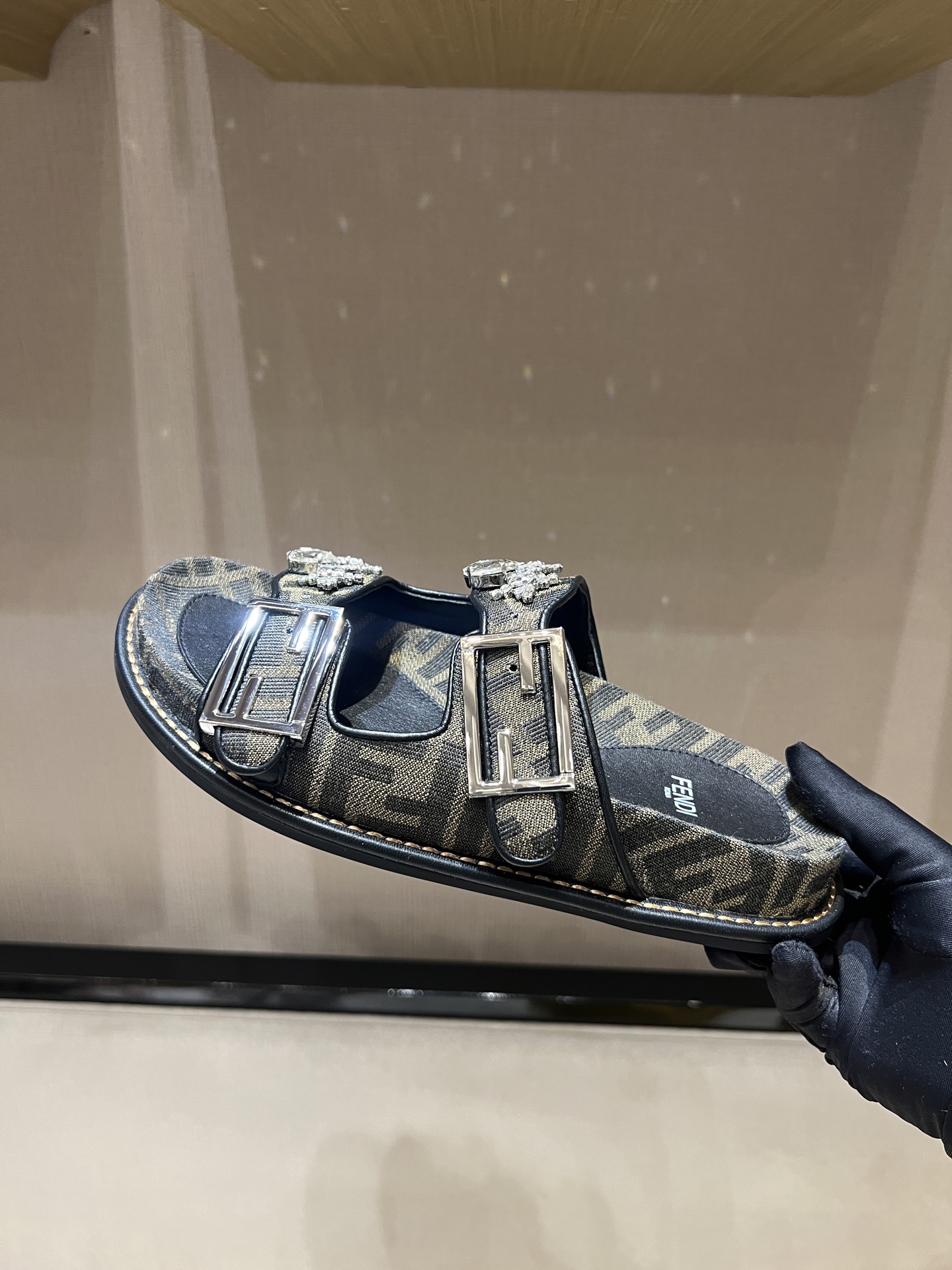 Fendi 2025ss Baguette Slides(EU35-41)