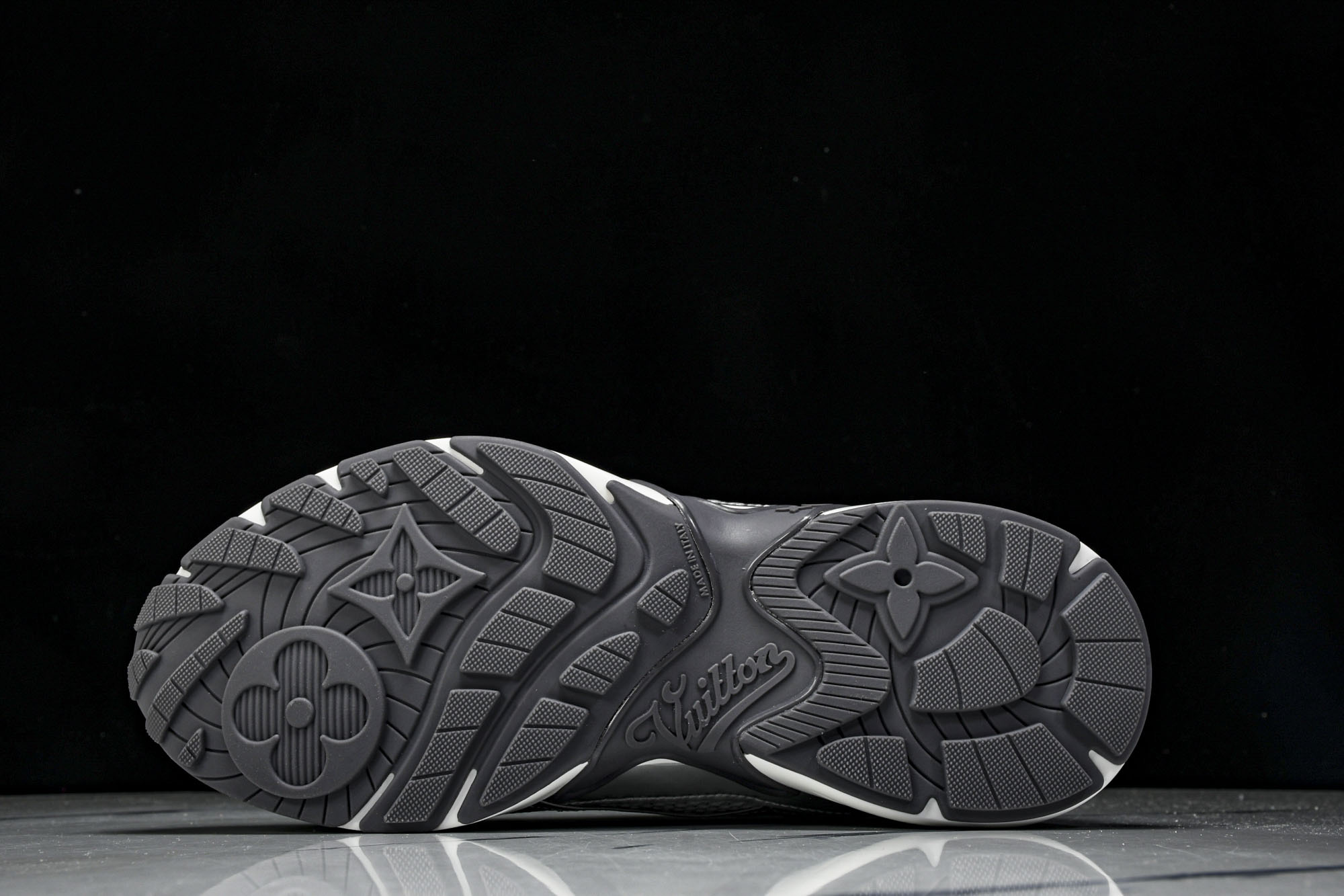 Lou*s Vuitton Olympia Sneakers(EU35-45)