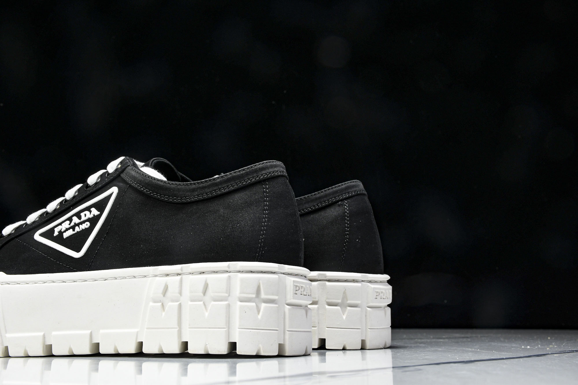 Prad*a Wheel Double Sneakers(EU35-41)