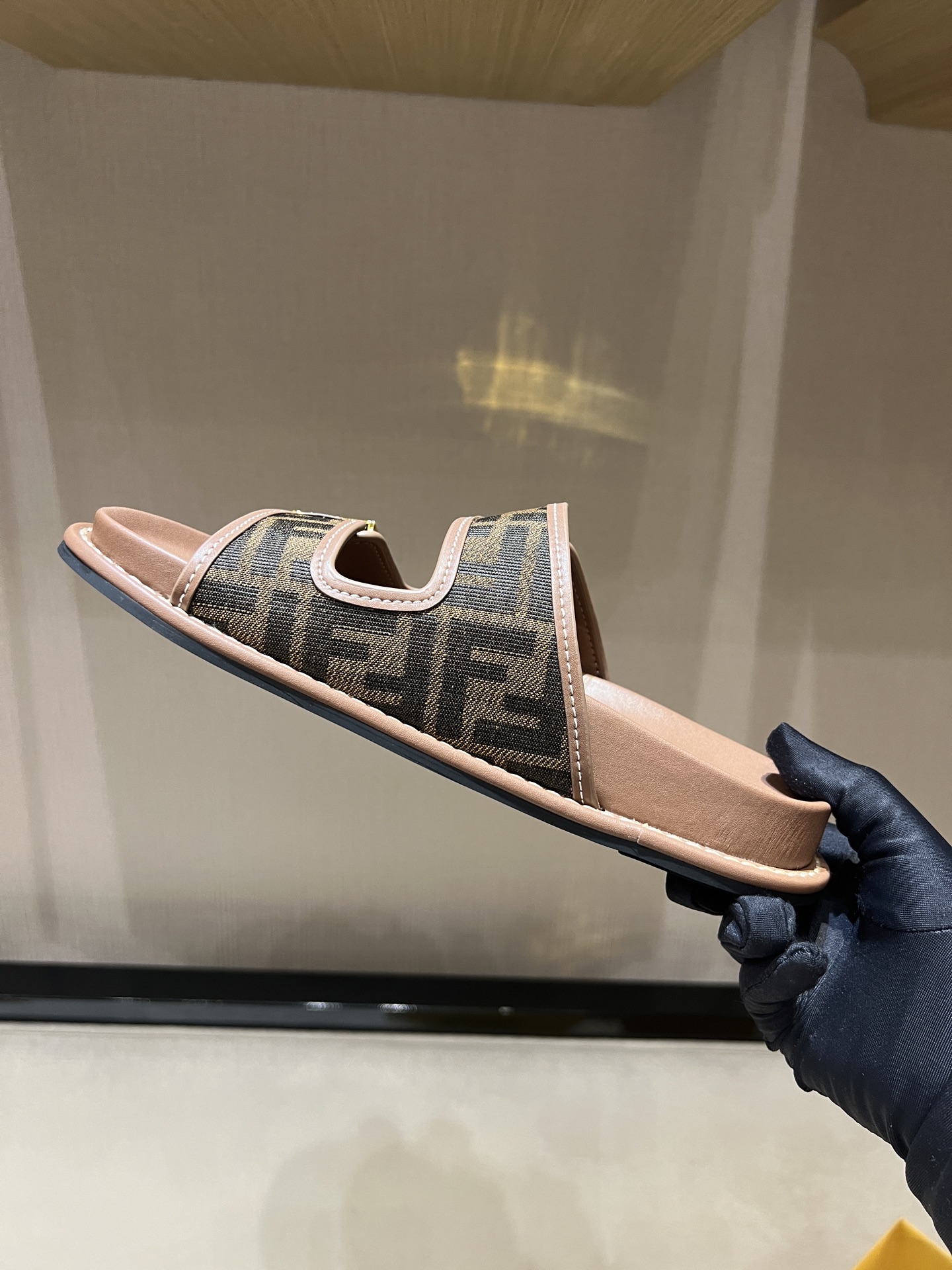 Fendi 2025ss Baguette Slides(EU35-41)