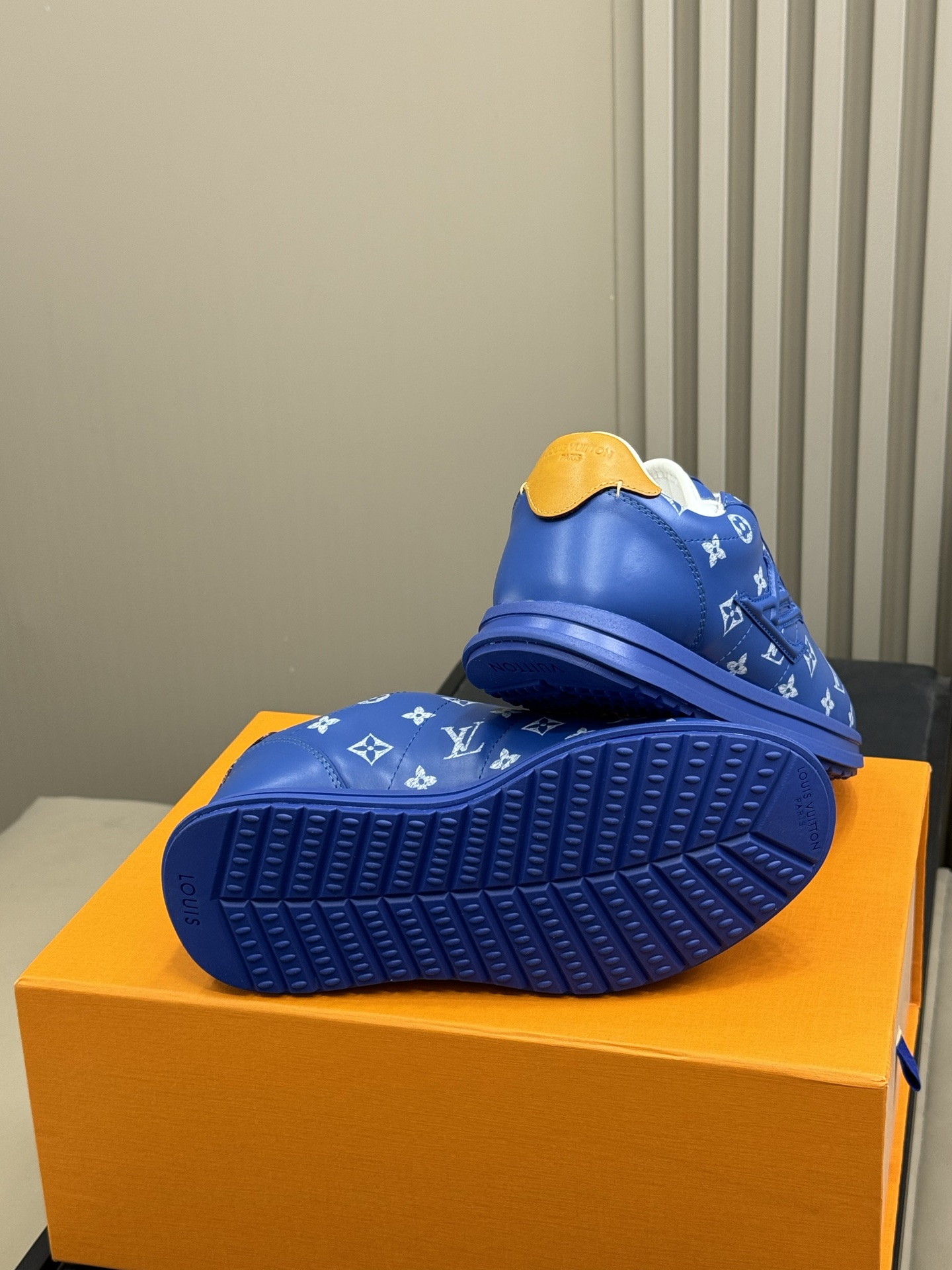 Lou*s Vuitton Buttersoft Sneakers(EU35-46)